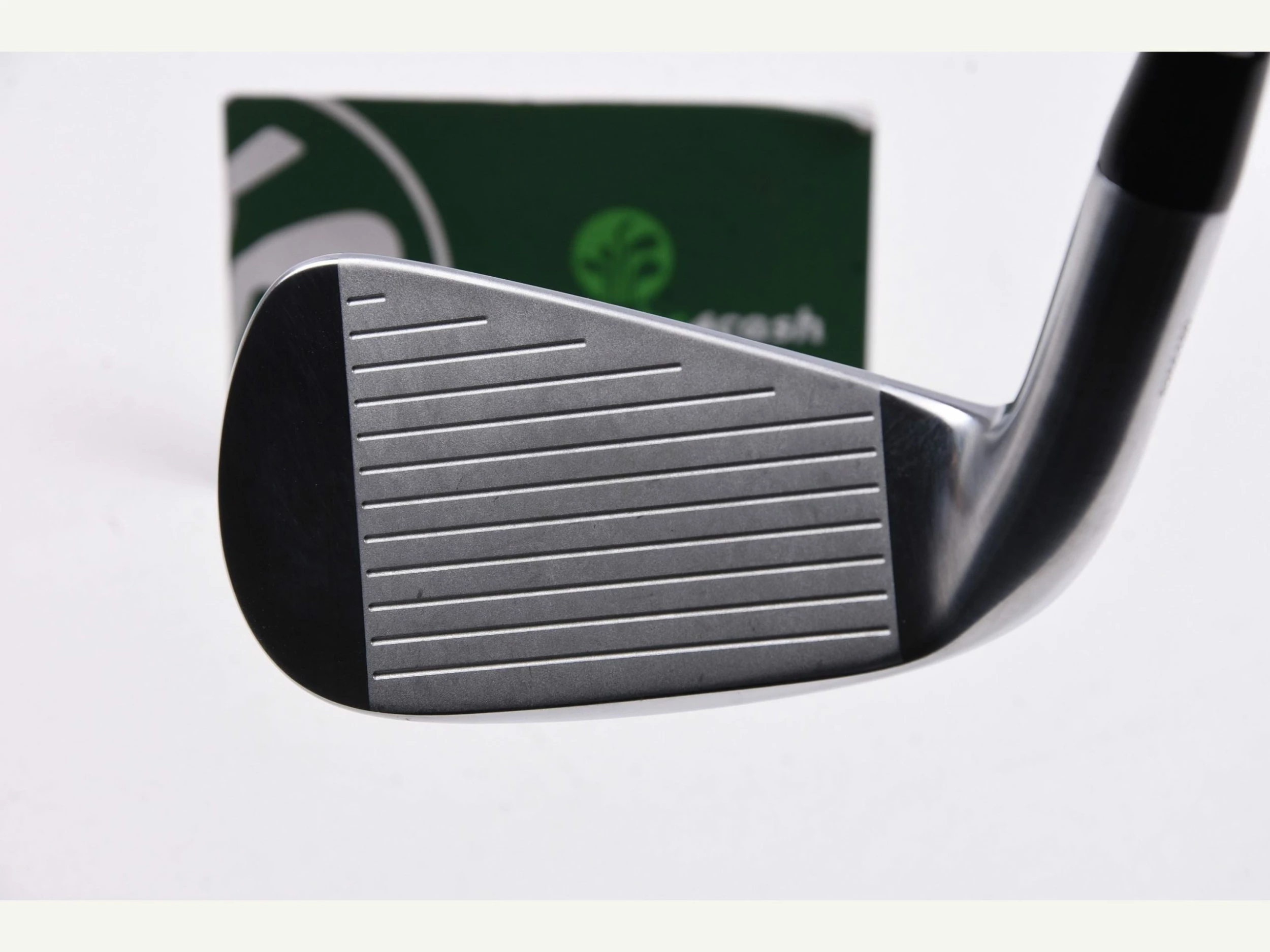 Titleist U505 #4 Iron / 22 Degree / Regular Flex Hzrdus CB Red Gen 4 60 Shaft 4 Titleist U505 #4 Iron / 22 Degree / Regular Flex Hzrdus CB Red Gen 4 60 Shaft - Image 2