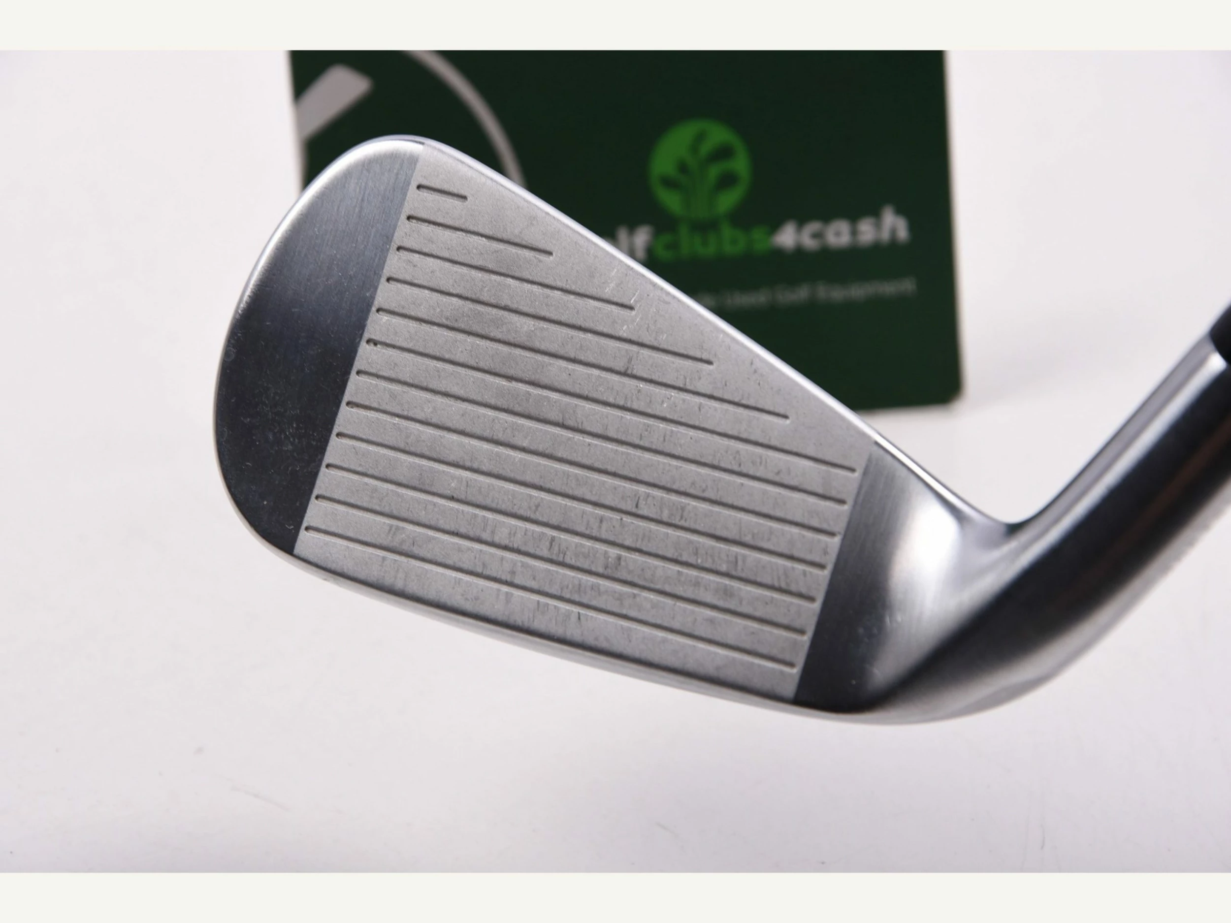 Titleist U510 #4 Iron / 22 Degree / Regular Flex HZRDUS Smoke Black 80 Shaft 4 Titleist U510 #4 Iron / 22 Degree / Regular Flex HZRDUS Smoke Black 80 Shaft - Image 2